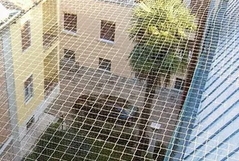 Applicazione di tutti i tipi di reti anti-intrusione per volatili